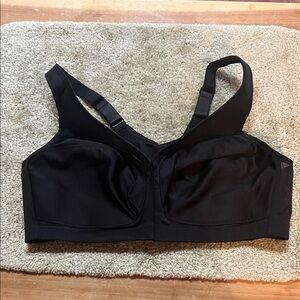 Women’s size 40D Glamorise brand black front closure bra